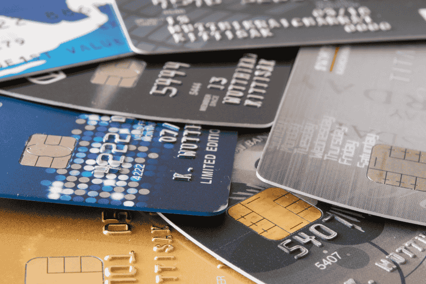 Low-Interest vs. Rewards Credit Cards